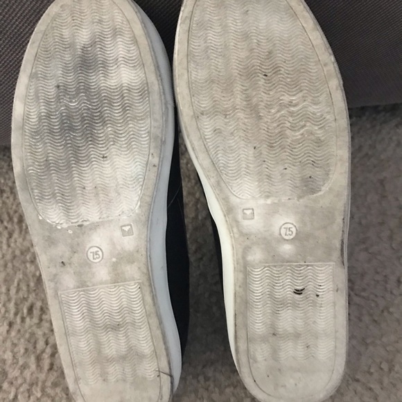 Black slip-one - Picture 2 of 2